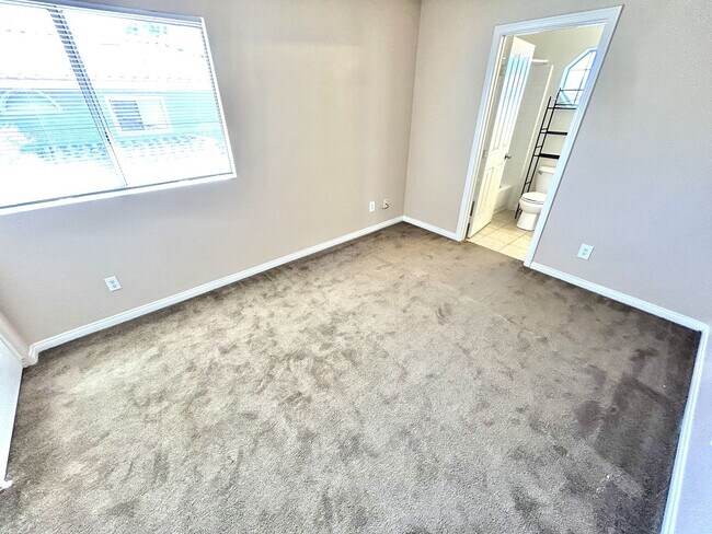 Building Photo - 2514 Quail Canyon Ave