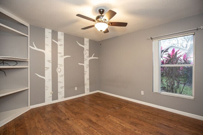 Building Photo - FOR RENT!!! STUNNING AND SPACIOUS 5 BEDROOM SINGLE FAMILY HOME...