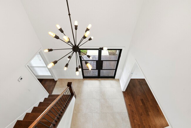 Building Photo - 4810 Bayou Vista Dr