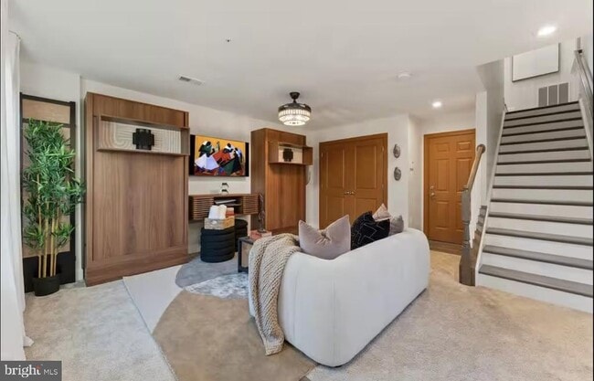 Building Photo - 101 Capital Ct