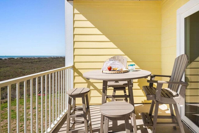 Building Photo - 16 Cut Off Rd