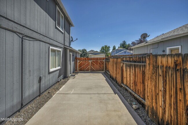 Building Photo - 5045 Pradera St