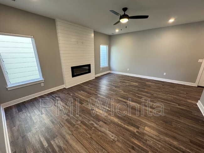 Building Photo - 107 S Shay Rd