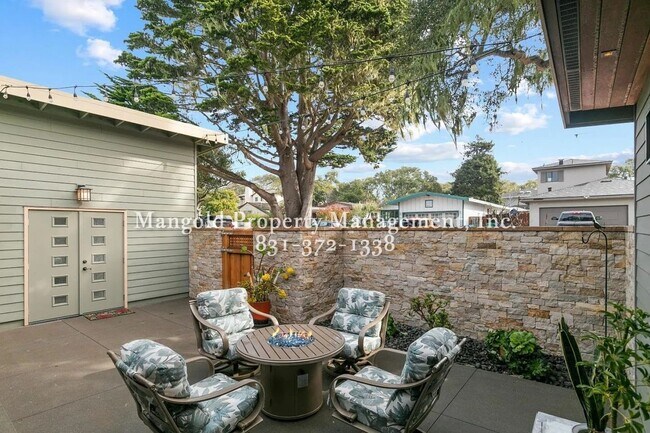 Building Photo - Stylish 2-Bed, 2-Bath Corner Lot Home with Modern Design and Spacious Outdoor Areas