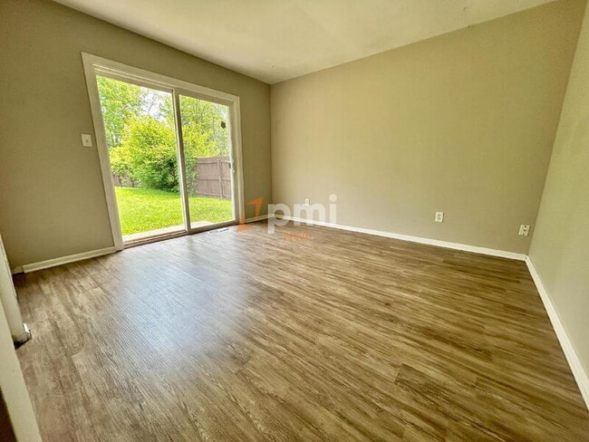 Building Photo - 5331 Aspen Ave