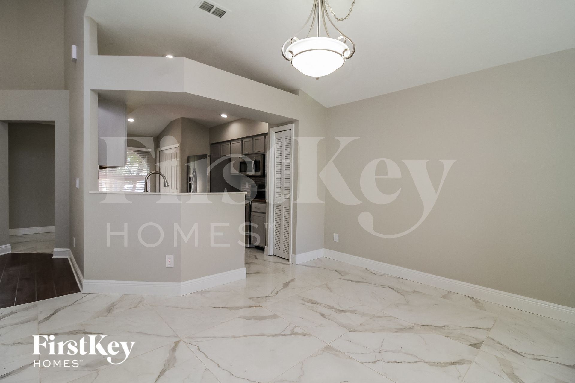 Building Photo - 518 Whittingham Pl