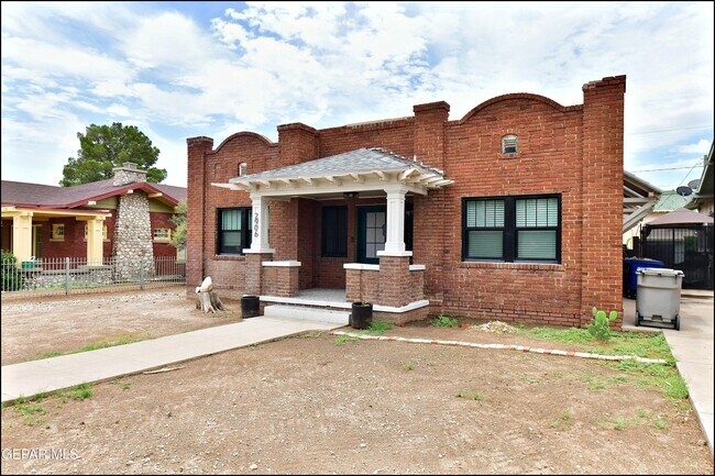 Building Photo - 2906 Wheeling Ave