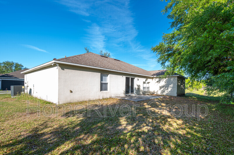 Building Photo - 718 Swan Way