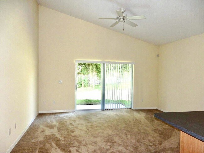 Building Photo - Nice 4/2.5 Two Story Home in Bakers Crossing