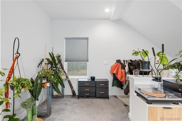 Building Photo - 1400 W Alaska Pl