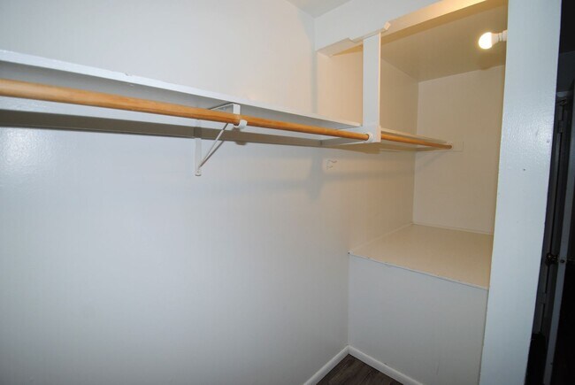 Building Photo - Lathrop St (1424/1426)