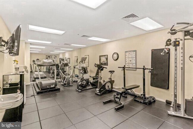 Building Photo - 1200 Braddock Pl