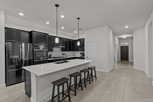 Building Photo - 1318 Tabuenfeld - Excellent, Clean Home, N...