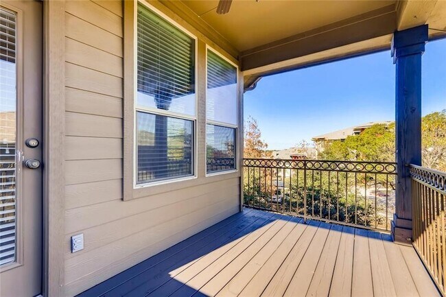 Building Photo - 7500 Colina Vista Loop