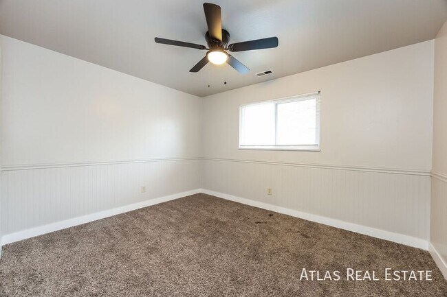 Building Photo - 1809 Eagle View Dr