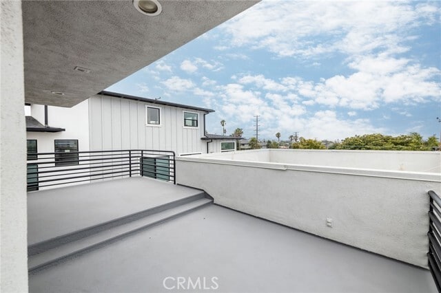Building Photo - 604 N Irena Ave