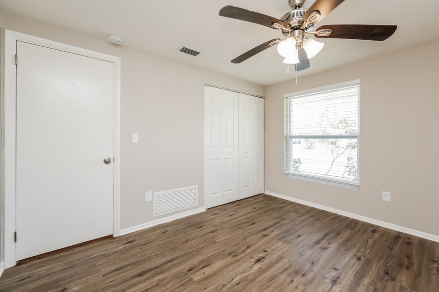 Building Photo - 8109 Coco Solo Ave