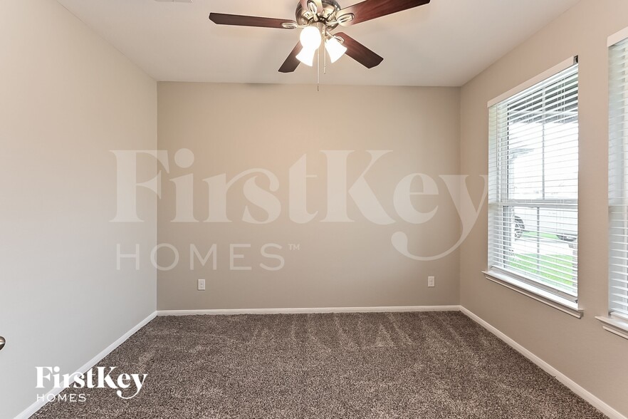 Building Photo - 15319 Kinord Run Dr