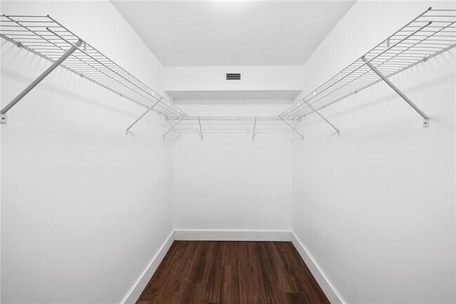 Building Photo - 8851 Wiles Rd