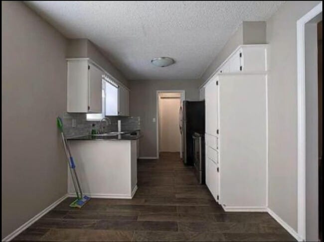 Building Photo - 413 Midland Dr