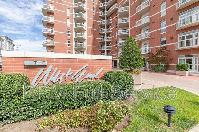 Building Photo - 110 31st Ave N