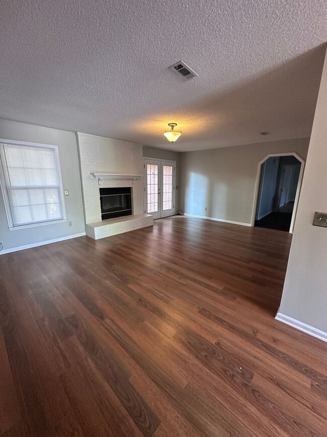 Building Photo - Valley Stream Subdivision!!