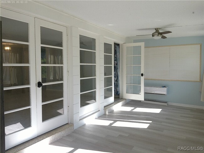 Building Photo - 1080 N Hollywood Cir