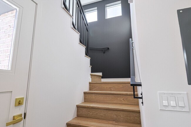 Building Photo - 4 Bed | 4.5 Bath | 2024 Construction | Tow...