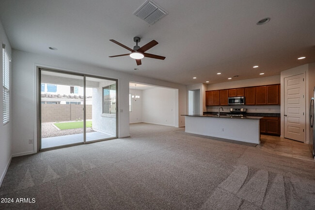 Building Photo - 8752 W Medlock Dr