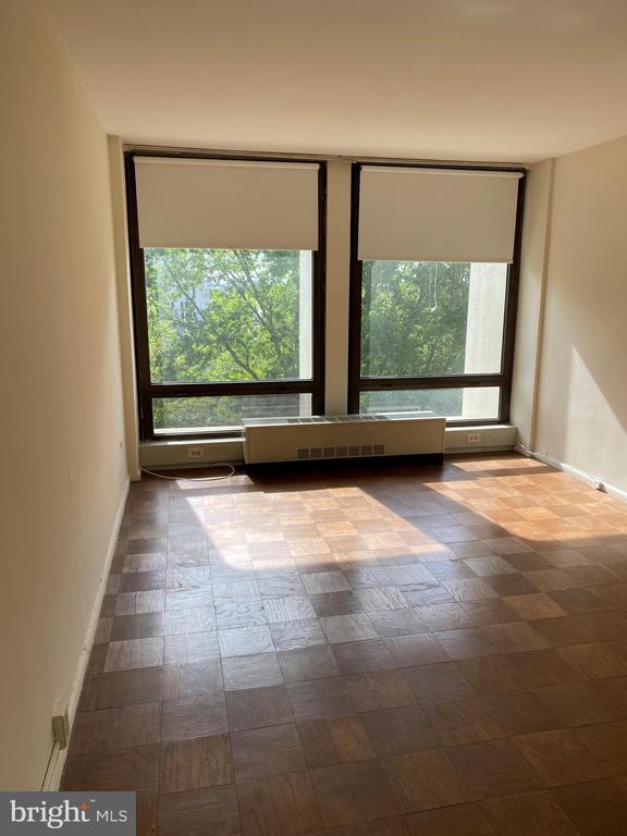 Building Photo - 200 Locust St