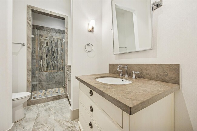 Building Photo - 5353 Lampasas St