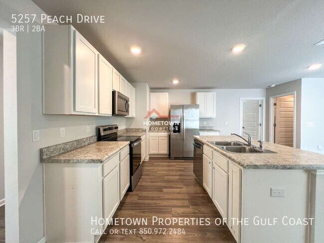 Building Photo - 5257 Peach Dr