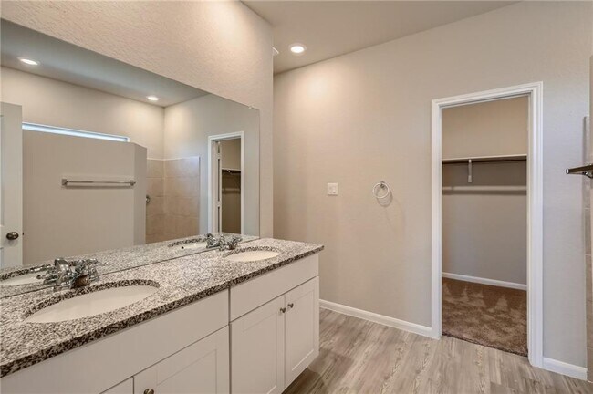 Building Photo - 2478 Moselle Ln