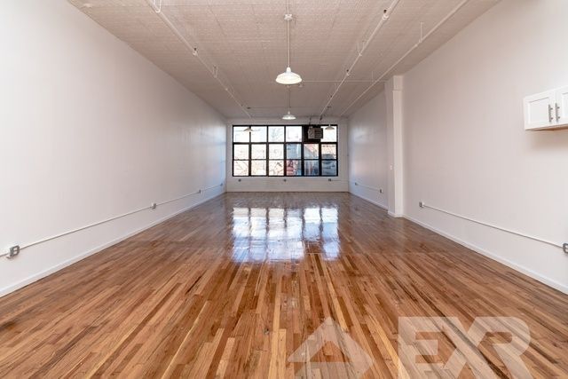 Building Photo - 255 McKibbin St