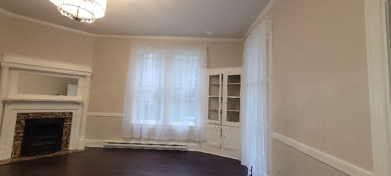 Building Photo - 233 S Prospect St