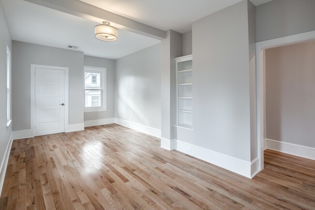 LIVING ROOM - 309 WARWICK Rd