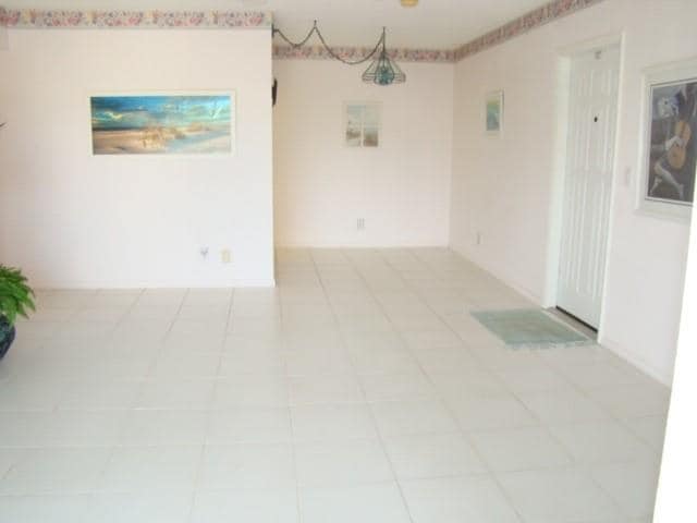 Building Photo - 620 NW 13th St