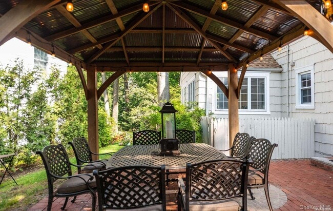 Building Photo - 246 Park Ave