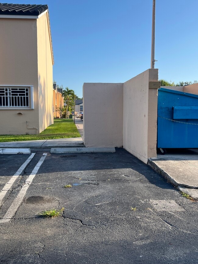 Building Photo - 2551 NW 26th St