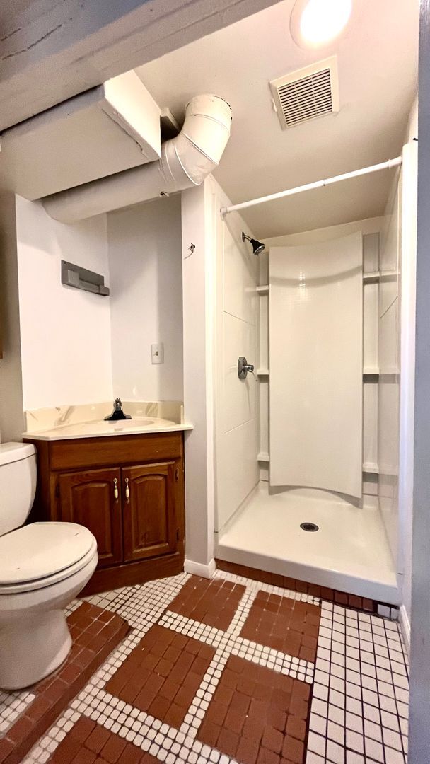 Building Photo - 2804 Van Buren Ave