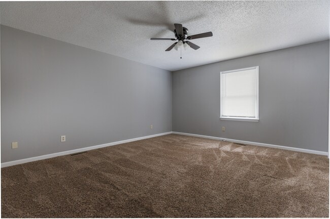 Building Photo - 123 Timberland Trce