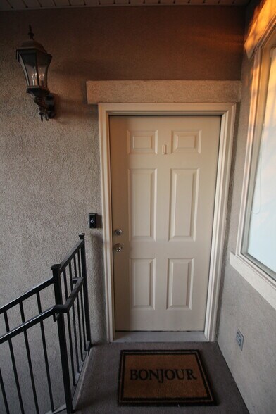 Front Door - 625 E 200 S