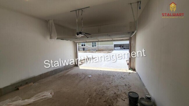 Building Photo - 15824 Riley St