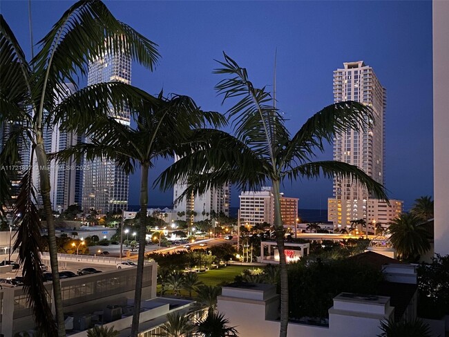 Primary Photo - 300 Sunny Isles Blvd