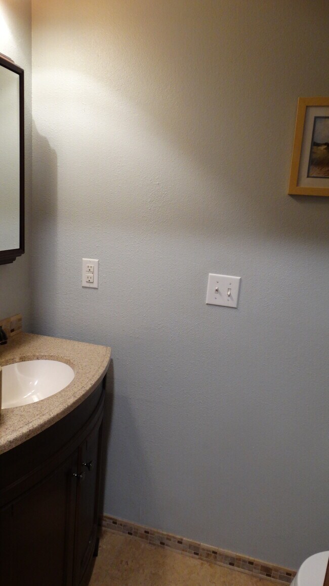 Building Photo - 13064 Garfield Dr