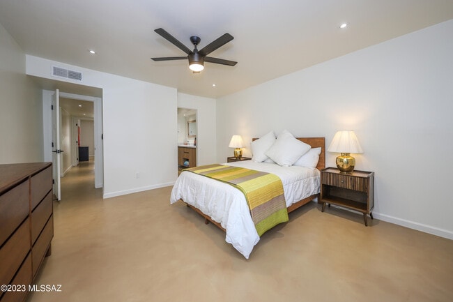 Building Photo - 2791 W Casas Cir