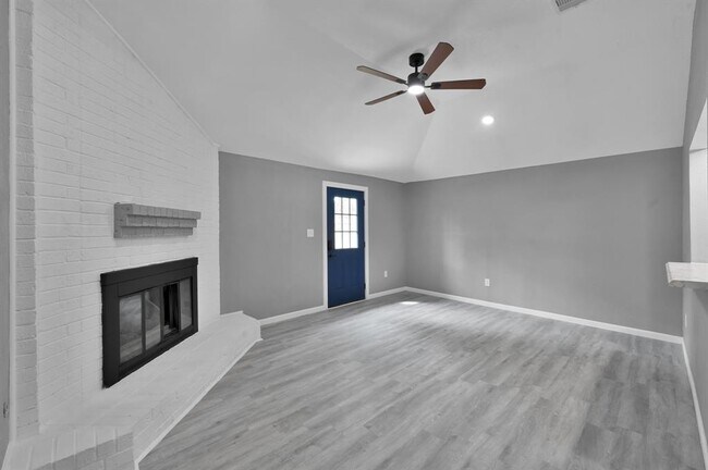 Building Photo - 22603 Pebworth Pl
