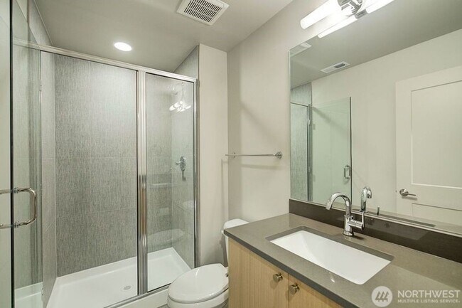 Building Photo - 4Bd/3.25Ba Issaquah House