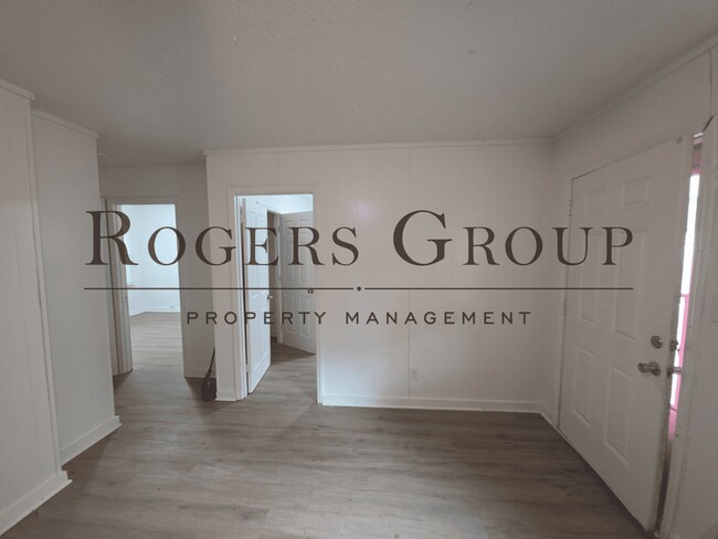 Building Photo - #450 - 416-418 Ridley St Duplex