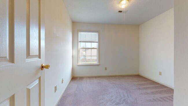 Building Photo - 608 Wilderness Trail